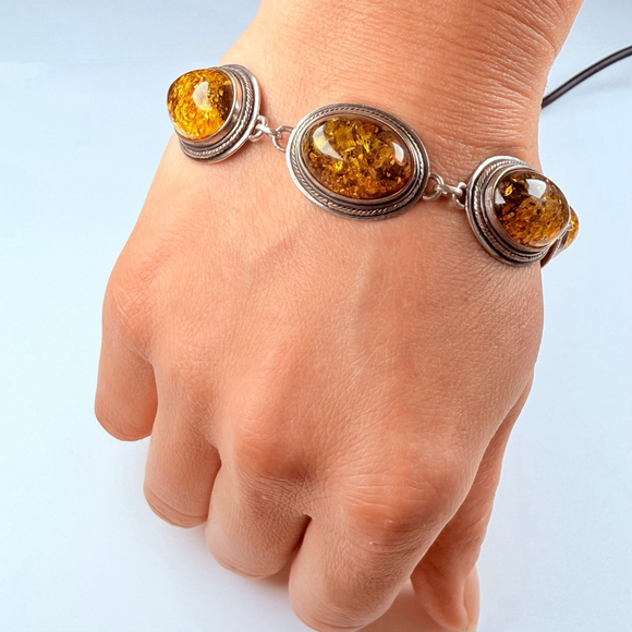 Estate 28.5 CT Green Baltic Amber Oval Panel MCM Sterling Silver VTG Bracelet - Picture 9 of 11